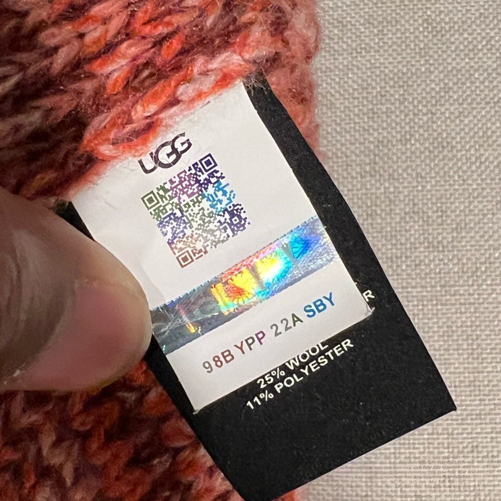 UGG Avianna Crew Neck Sweater Cozy Knit - Picture 7 of 8